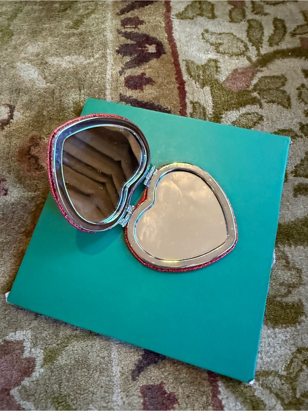Coach Red Glitter Heart Compact Mirror ❤️✨ - Picture 4 of 5